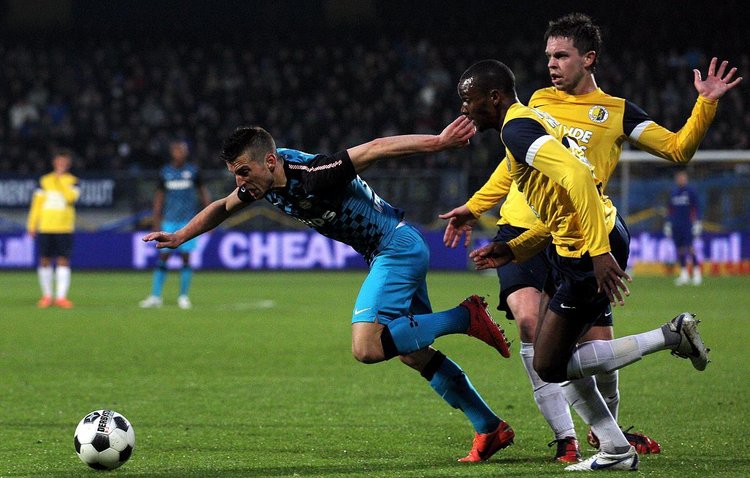 和足球对运 和足球对运